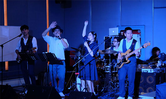 Feel Goods Band & เมย์ เสียงลับลุลา วงดนตรีงานเลี้ยง @รร.วินเซอร์ สวีท สุขุมวิท 