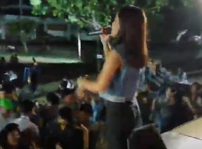 เด๋อเดียงด่าง แสดงสด กลอยใจ กลิ่น​บุปผา​